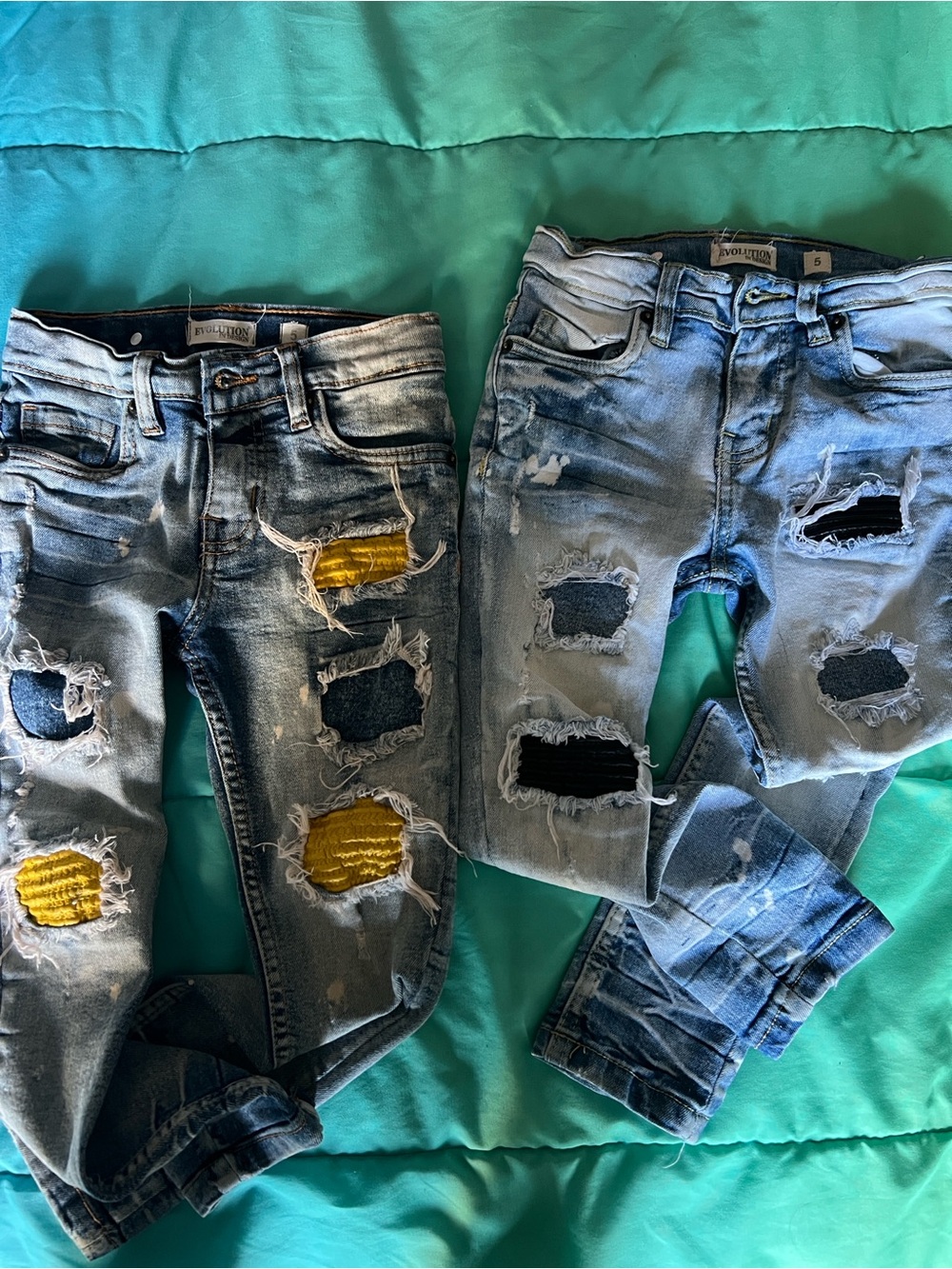 Bundle Kids distressed Light Wash Jeans with Patch Details - Evolution In Design
